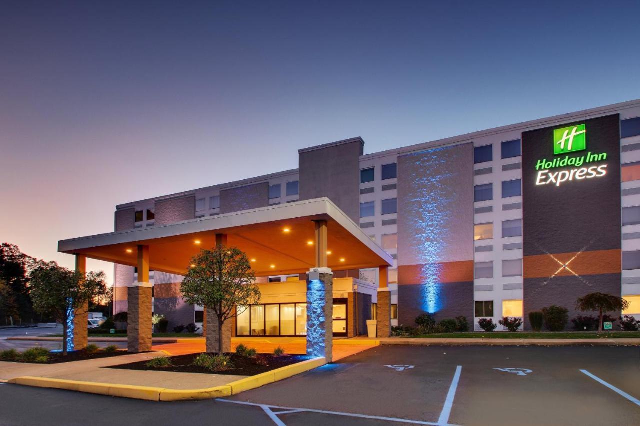 Holiday Inn Express Pittston - Scranton Airport By Ihg Exterior foto