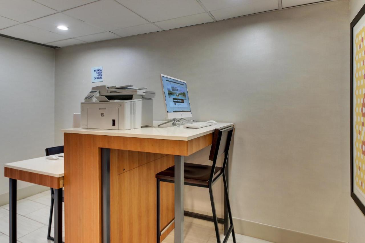 Holiday Inn Express Pittston - Scranton Airport By Ihg Exterior foto
